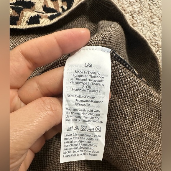 J.Crew Tan and Black Animal Print Sweater size L - Picture 10 of 11